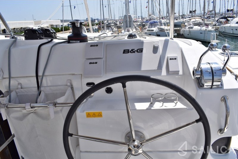 Lagoon 39 - Yacht Charter Sailica