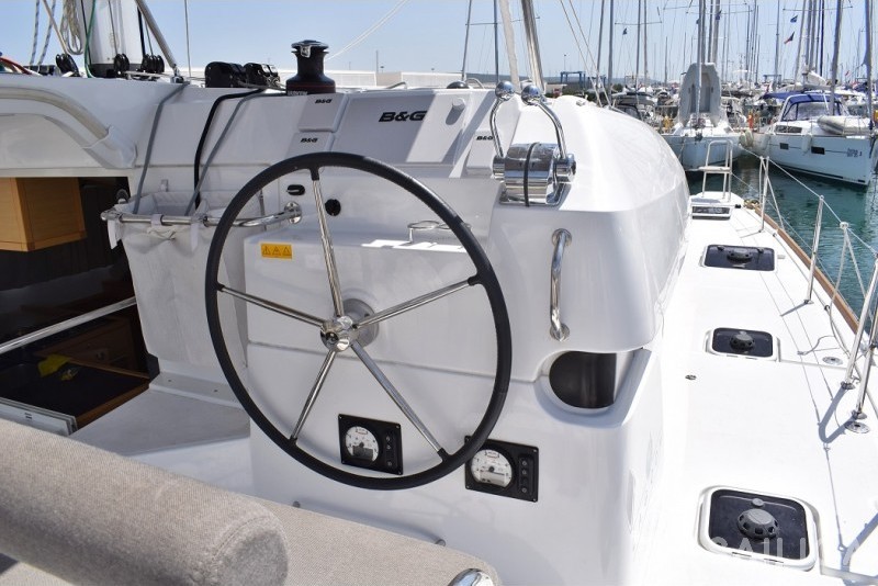 Lagoon 39 - Yacht Charter Sailica