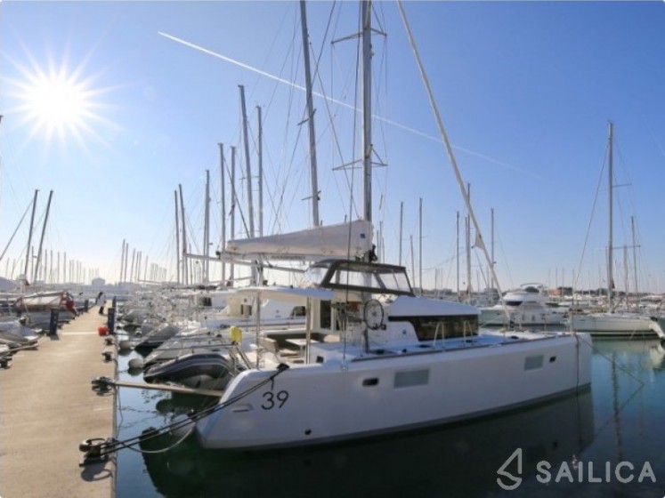 Lagoon 39 - Yacht Charter Sailica
