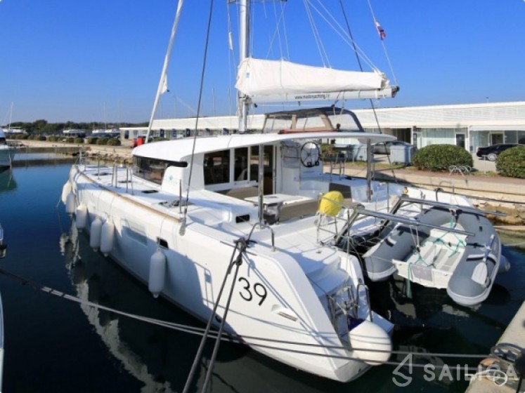Lagoon 39 - Yacht Charter Sailica