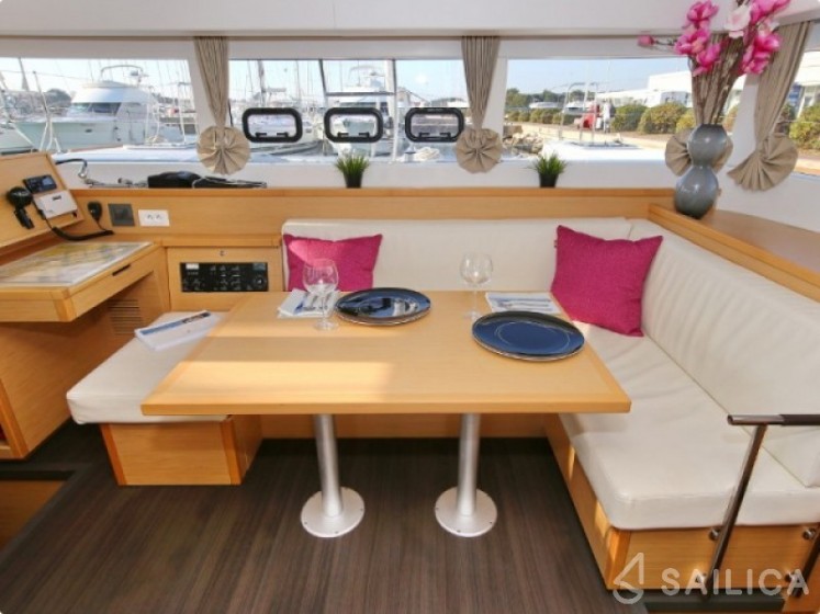 Lagoon 39 - Yacht Charter Sailica