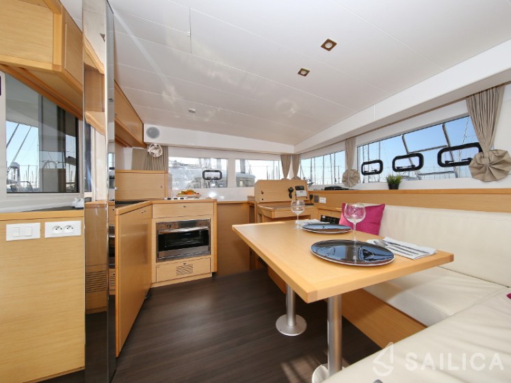 Lagoon 39 - Yacht Charter Sailica