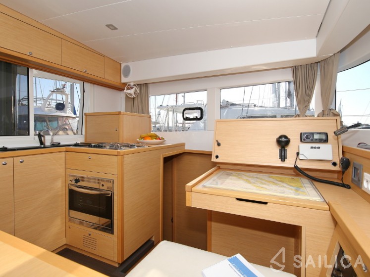 Lagoon 39 - Yacht Charter Sailica