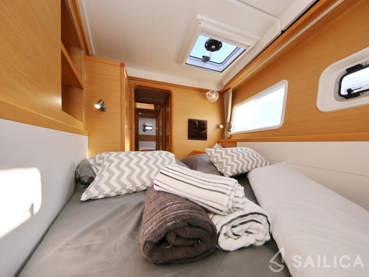 Lagoon 39 - Yacht Charter Sailica