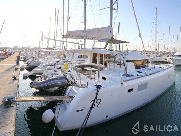 Lagoon 39 - Yacht Charter Sailica
