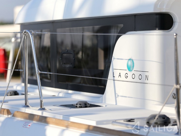 Lagoon 39 - Yacht Charter Sailica