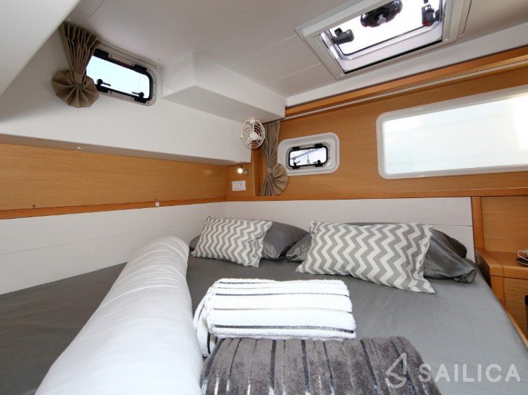 Lagoon 39 - Yacht Charter Sailica