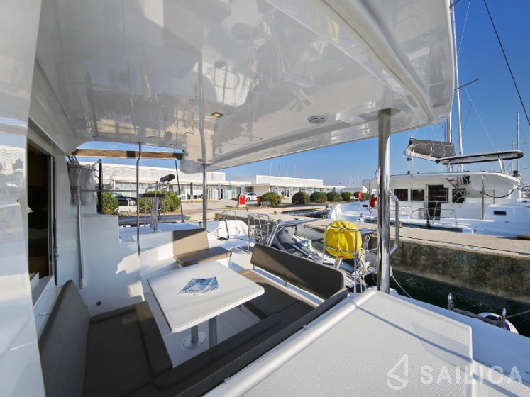 Lagoon 39 - Yacht Charter Sailica