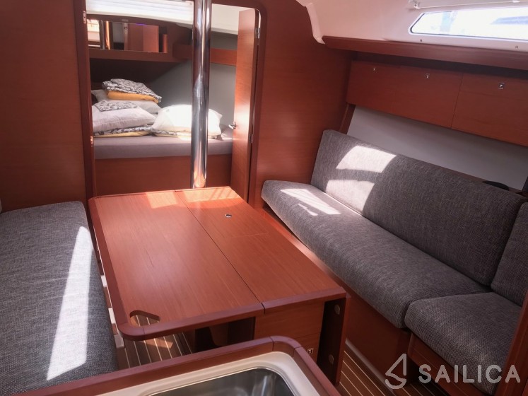 Dufour 360 GL - Yacht Charter Sailica