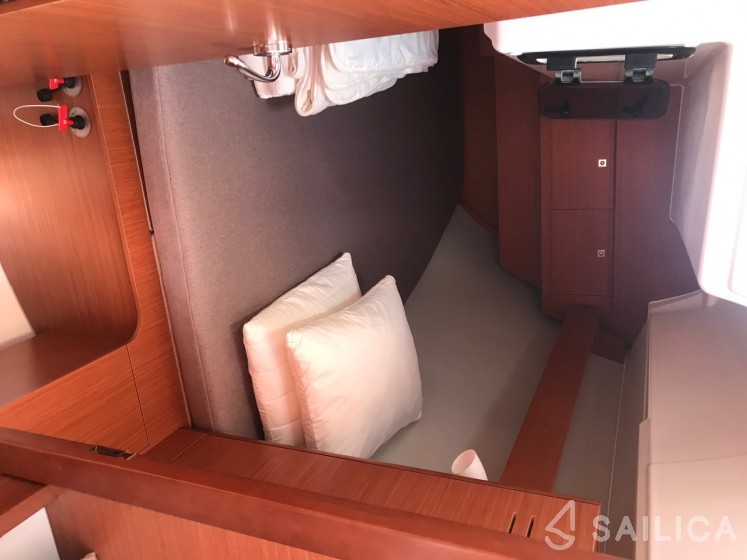 Dufour 360 GL - Yacht Charter Sailica
