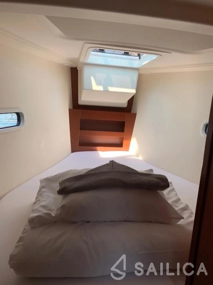 Hanse 388 - Yacht Charter Sailica