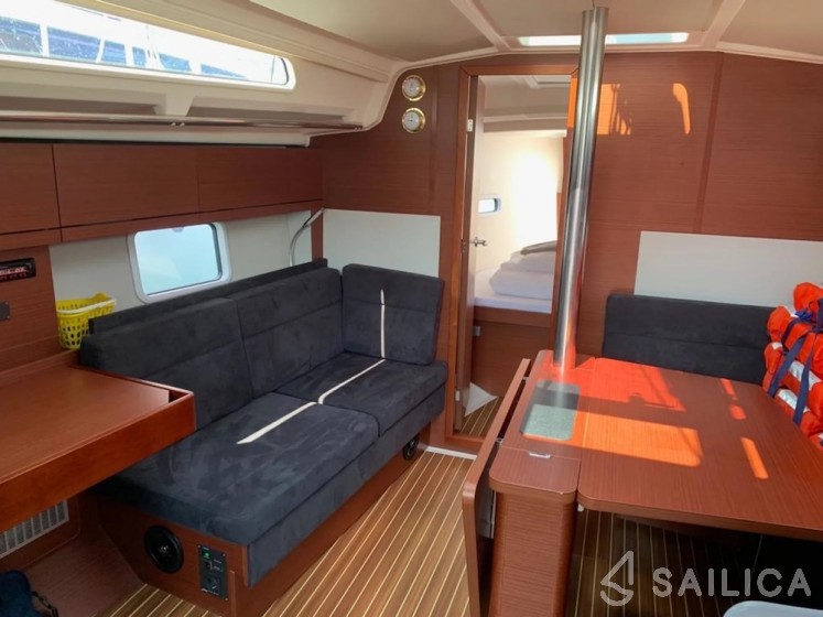 Hanse 388 - Yacht Charter Sailica