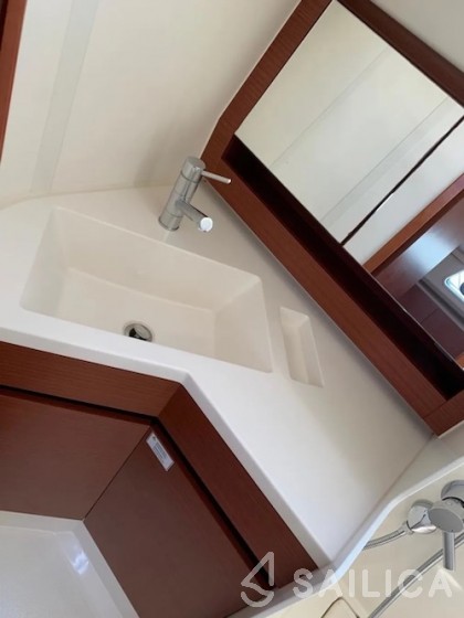Hanse 388 - Yacht Charter Sailica