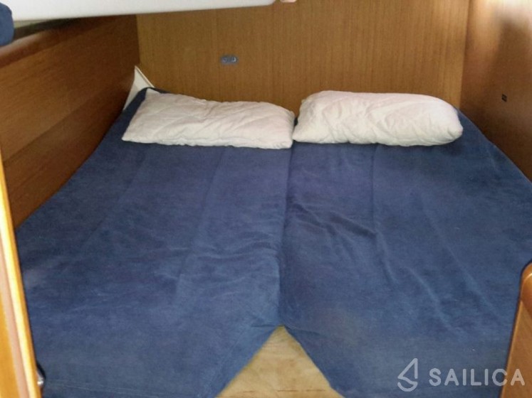 Sun Odyssey 44i - Yacht Charter Sailica