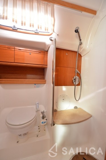 Bavaria 39 Cruiser - Yacht Charter Sailica