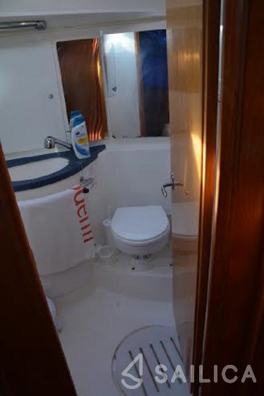Bavaria 39 Cruiser - Yacht Charter Sailica