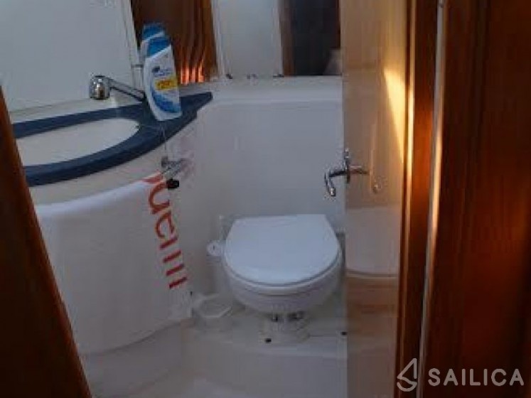 Bavaria 39 Cruiser - Yacht Charter Sailica