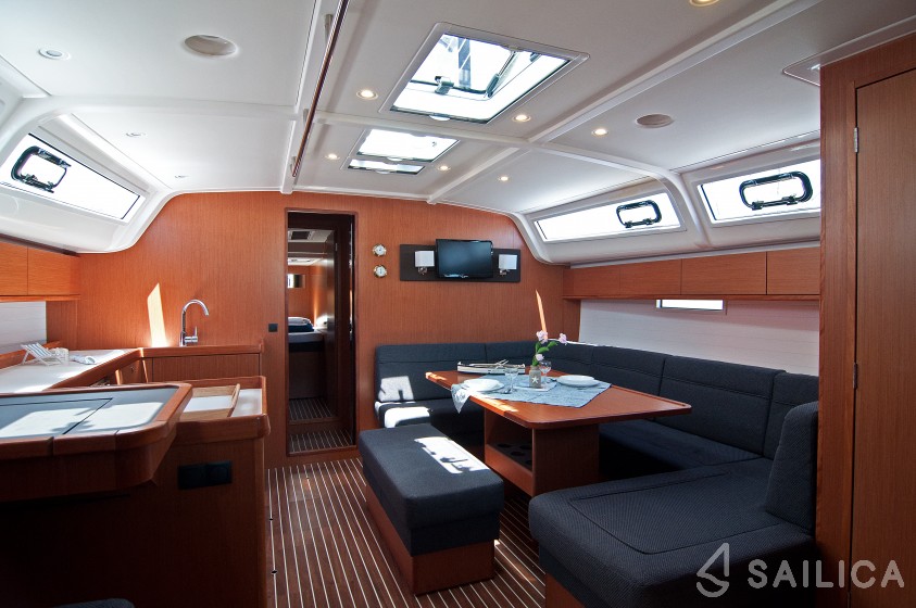 Bavaria Cruiser 51 - Yacht Charter Sailica