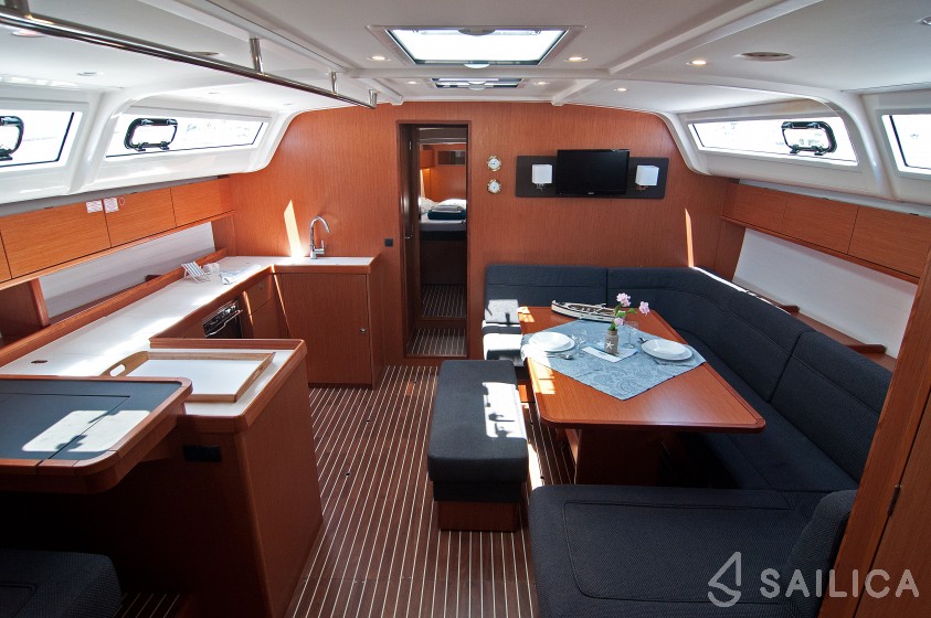 Bavaria Cruiser 51 - Yacht Charter Sailica