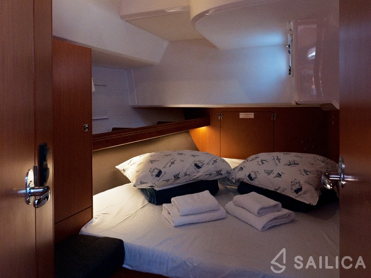 Bavaria Cruiser 46 - Yacht Charter Sailica