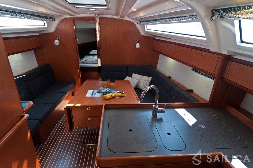 Bavaria 37 Cruiser - Yacht Charter Sailica