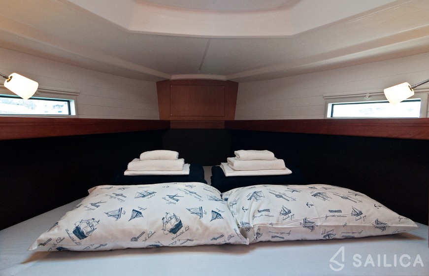 Bavaria 37 Cruiser - Yacht Charter Sailica