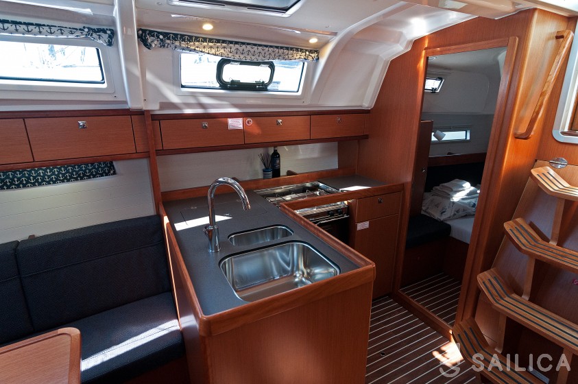 Bavaria 37 Cruiser - Yacht Charter Sailica