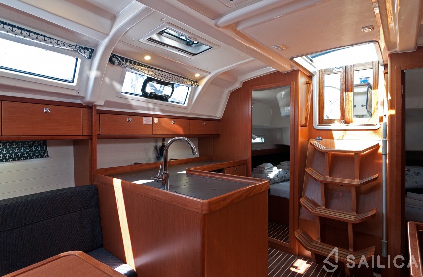 Bavaria 37 Cruiser - Yacht Charter Sailica