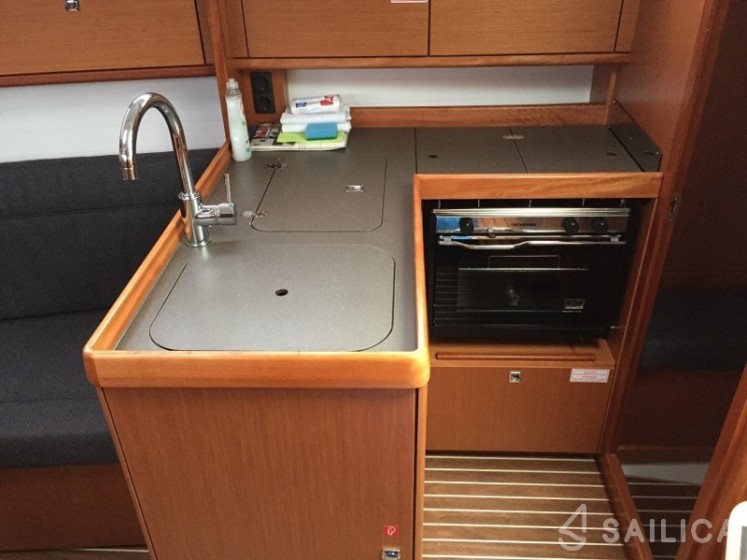 Bavaria Cruiser 33 - Yacht Charter Sailica