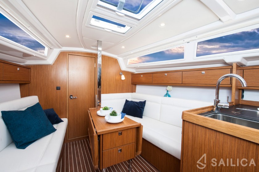 Bavaria Cruiser 33 - Yacht Charter Sailica