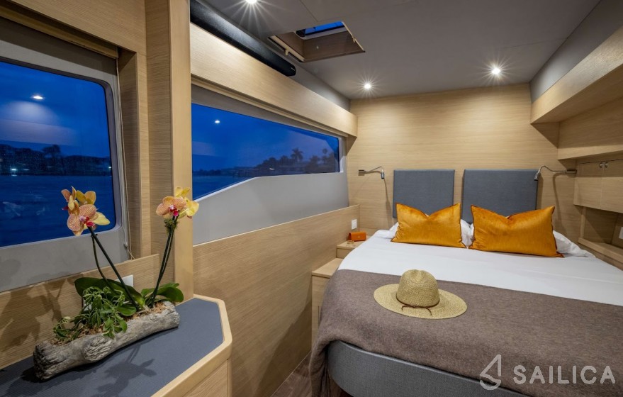 Aquila 54 - Yacht Charter Sailica