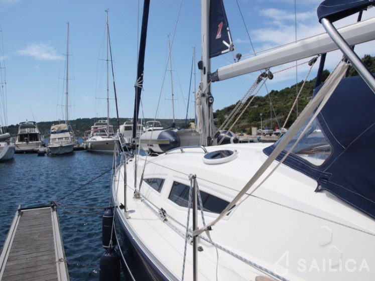 Elan 344 Impression - Yacht Charter Sailica
