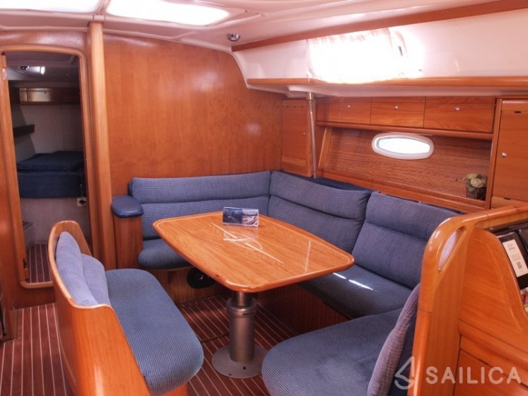 Bavaria 42 - Yacht Charter Sailica