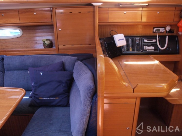 Bavaria 42 - Yacht Charter Sailica