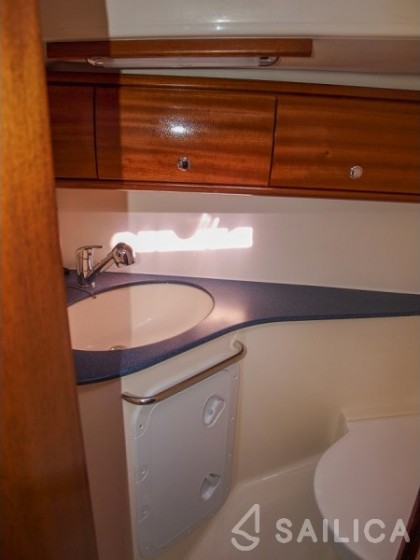 Bavaria 44 - Yacht Charter Sailica