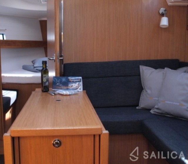 Bavaria 36 Cruiser - Yacht Charter Sailica