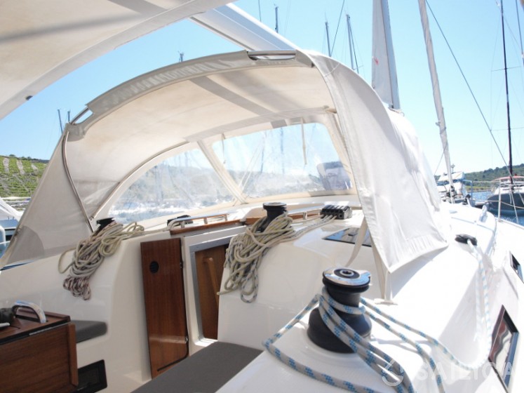 Bavaria 36 Cruiser - Yacht Charter Sailica