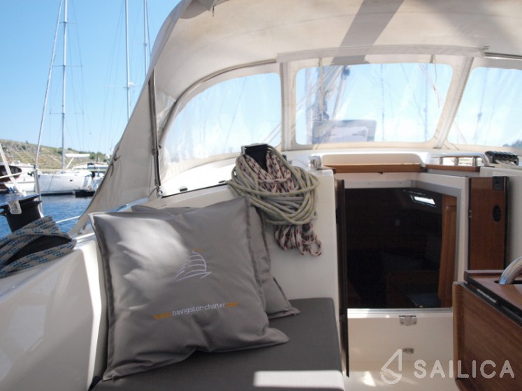 Bavaria 36 Cruiser - Yacht Charter Sailica