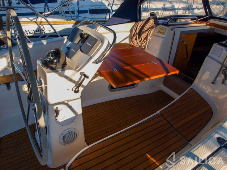 Bavaria 32 - Yacht Charter Sailica