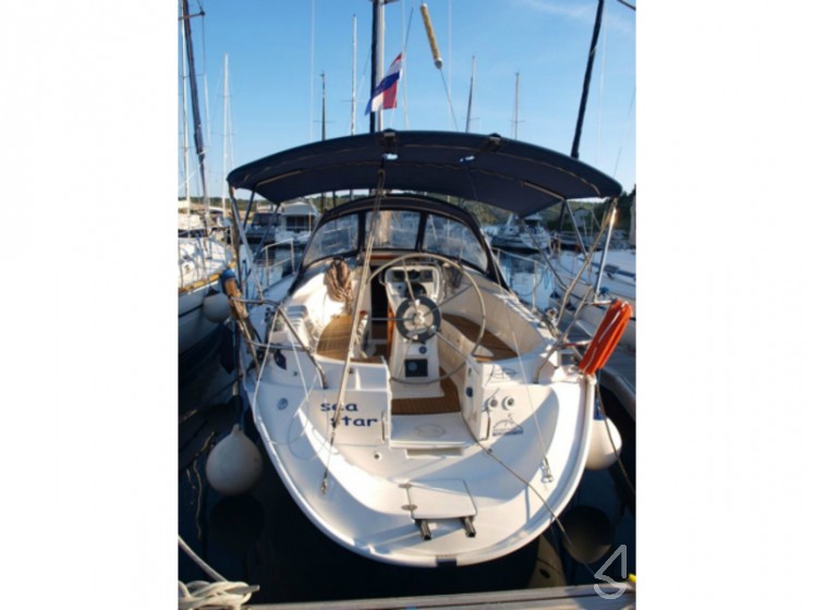 Bavaria 32 - Yacht Charter Sailica