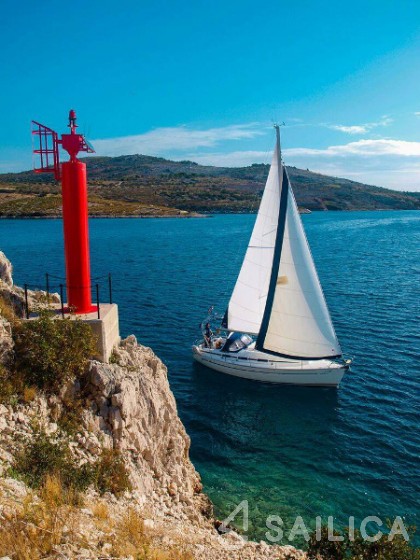 Bavaria 32 - Yacht Charter Sailica