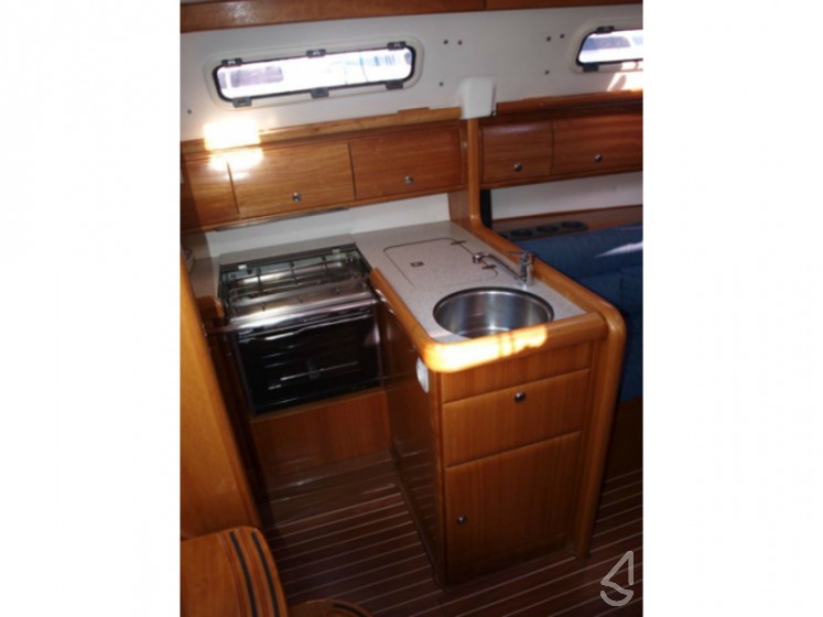 Bavaria 32 - Yacht Charter Sailica