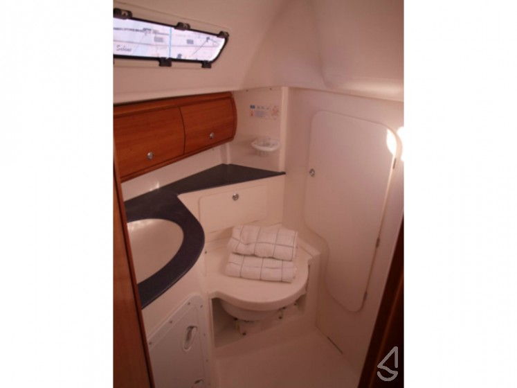 Bavaria 32 - Yacht Charter Sailica