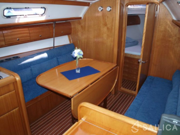 Bavaria 32 - Yacht Charter Sailica