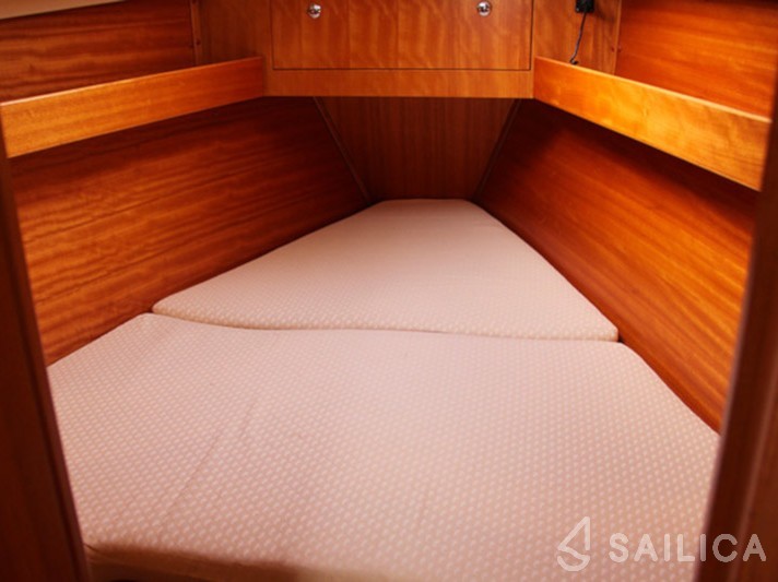 Elan 344 Impression - Yacht Charter Sailica