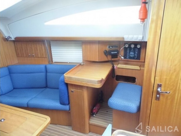Elan 384 Impression - Yacht Charter Sailica