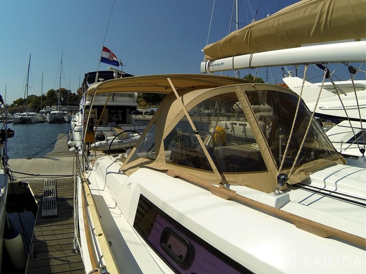 Dufour 382 Grand Large - Yacht Charter Sailica