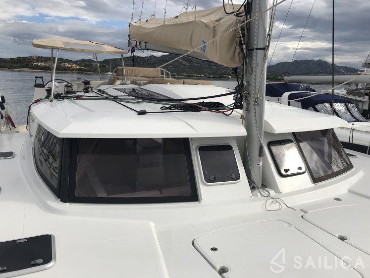 Helia 44 - Yacht Charter Sailica