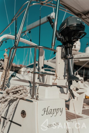 Oceanis 38 - Yacht Charter Sailica