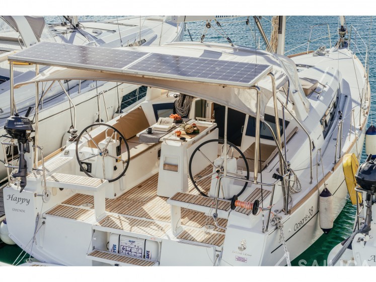 Oceanis 38 - Yacht Charter Sailica
